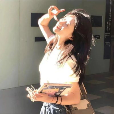 我想藏起来 海报